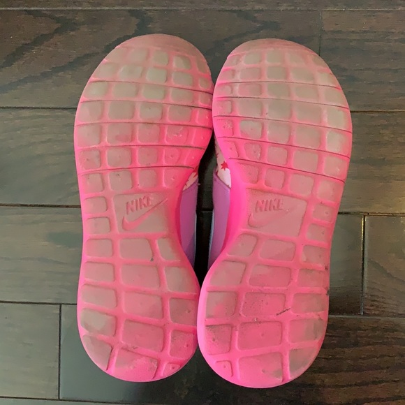 Nike (5.5Y) - Picture 8 of 9